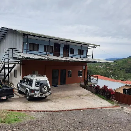 Apartamentos La Cima